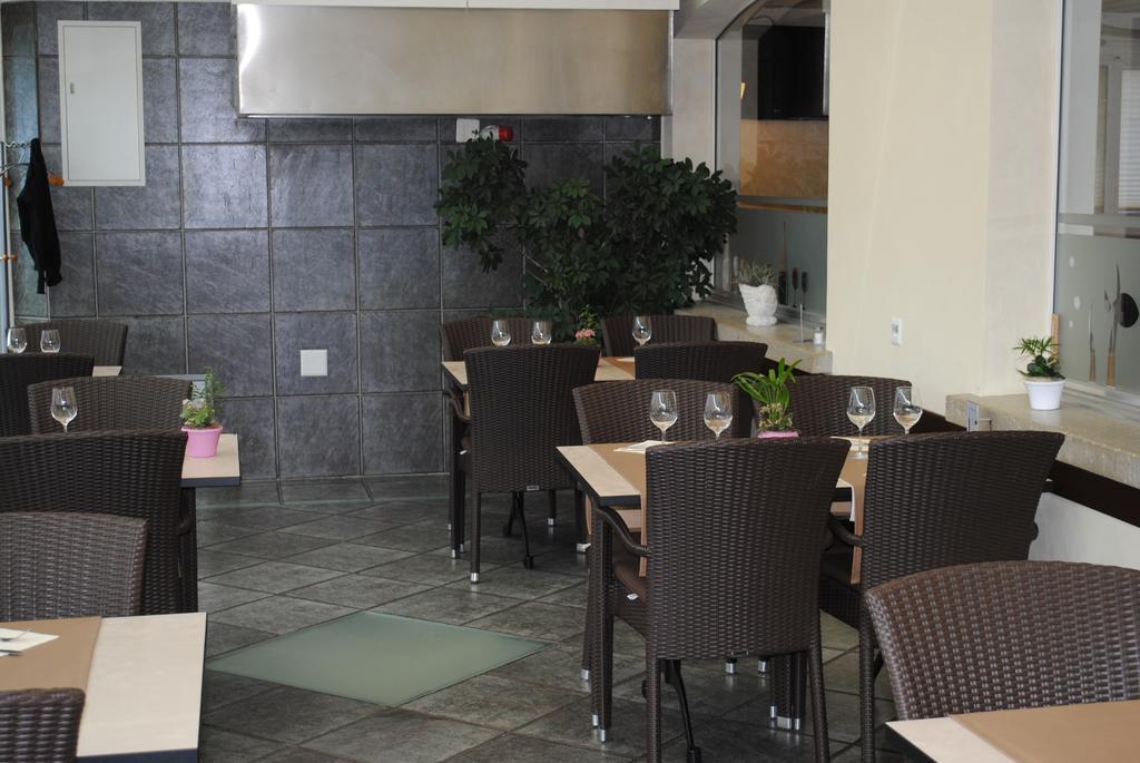 Motel - Hôtel La Poularde Romont Extérieur photo
